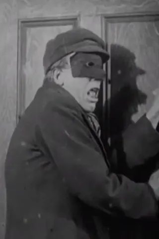 Görsel: TMDB A London Flat Mystery afişi