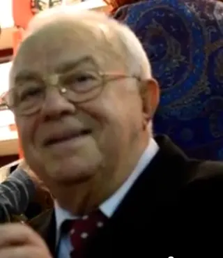 Görsel: Olivian Breda, cropped by Ionutzmovie / CC BY Alexandru Arșinel