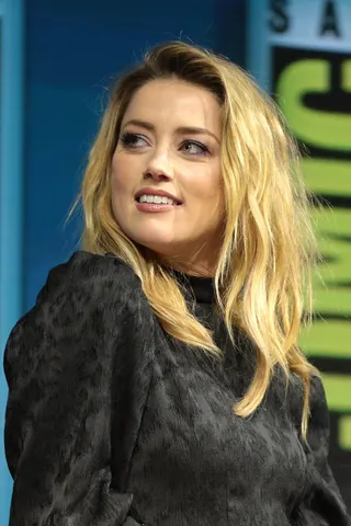 Görsel: Gage Skidmore from Peoria, AZ, United States of America / CC BY-SA Amber Heard