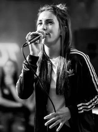 Görsel: Justin Higuchi from Los Angeles, CA, USA / CC BY Amy Shark