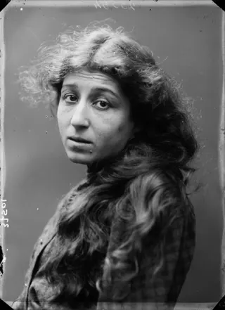 Bella Starace Sainati