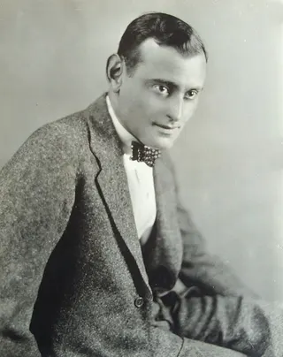 Görsel: Unknown; publicity shot / Kamu malı Benjamin Glazer