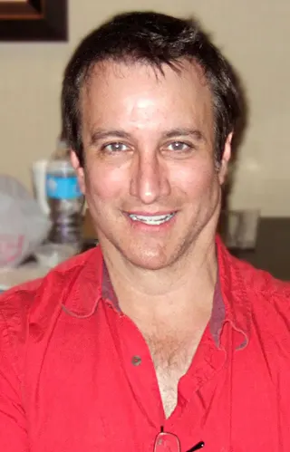 Görsel: Rob DiCaterino from Clifton, NJ, USA / CC BY Bronson Pinchot
