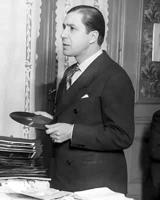 Görsel: Unknown authorUnknown author / Kamu malı Carlos Gardel