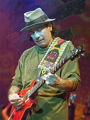 Görsel: Carlos Santana.jpg: Jaud derivative work: Yarl / CC BY-SA Carlos Santana