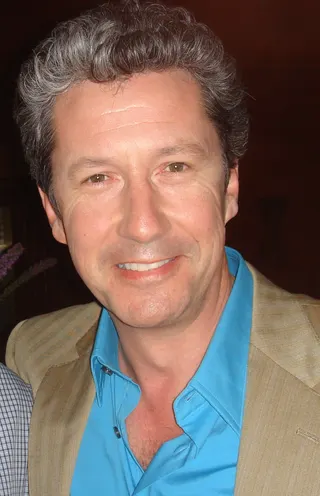 Görsel: Charles Shaughnessy with Kevin Tostado.jpg Kevin Tostado from San Diego, USA *derivative work: Sirab / CC BY Charles Shaughnessy