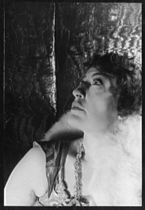 Görsel: Carl Van Vechten / Kamu malı Constance Collier