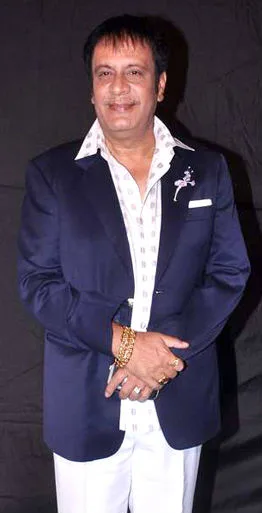 Görsel: Deepak_parashar_colors_indian_telly_awards.jpg: http://www.bollywoodhungama.com derivative work: Boseritwik / CC BY Deepak Parashar