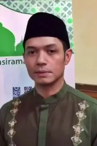 Dude Harlino