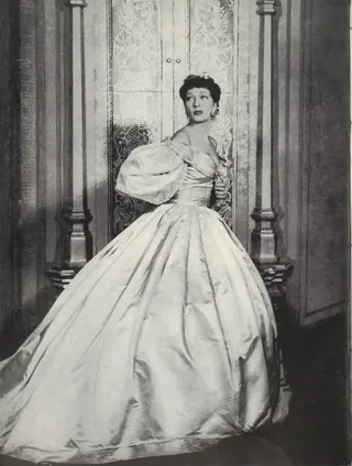 Görsel: Not certain, but probably Vandamm Studios, who seemed to do the photographic work for R&H at this point. / Kamu malı Gertrude Lawrence