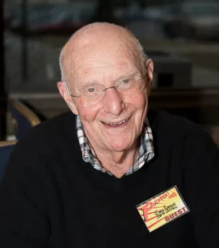 Görsel: Robert Williams / CC BY-SA Harve Bennett