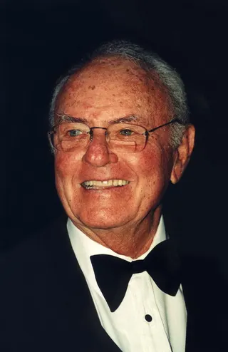 Görsel: Kingkongphoto & www.celebrity-photos.com from Laurel Maryland, USA / CC BY-SA Harvey Korman