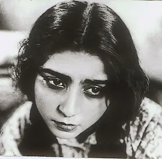 İzzet Oruçova