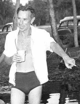 Görsel: Bruce Mozert / CC0 Jack Arnold
