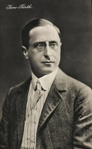 Görsel: Unknown. Image taken circa 1912 and distributed as a postcard. / Kamu malı Jaro Fürth