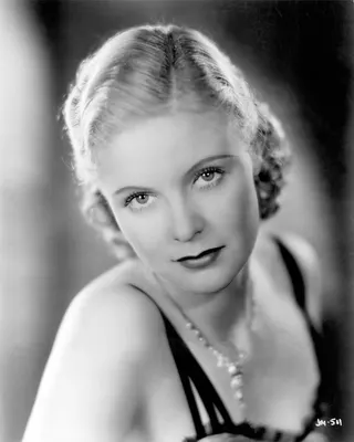 Görsel: Warner Bros.; photographer unknown / Kamu malı Jean Muir
