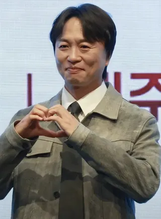 Görsel: K-POPIT 케이팝잇 / CC BY Jeon Bae-soo