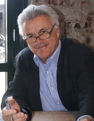 Görsel: Dr. Jost Hindersmann Krimidoedel / CC BY John Irving