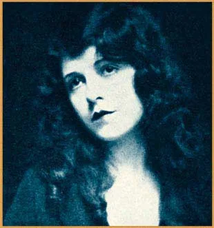 Görsel: Unknown authorUnknown author / Kamu malı June Marlowe