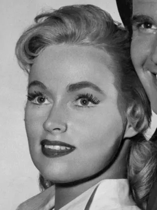 Görsel: Warner Bros. / Kamu malı Karen Steele