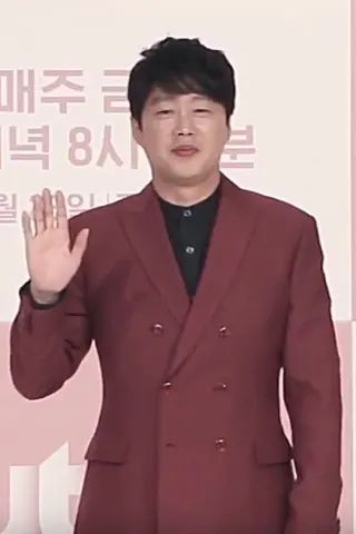 Görsel: K-POPIT 케이팝잇 / CC BY Kim Hee-won