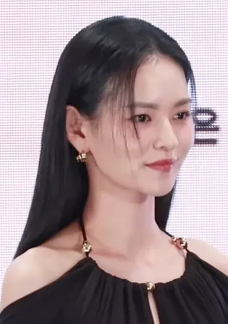 Görsel: K-POPIT 케이팝잇 / CC BY Kim Yoon-hye