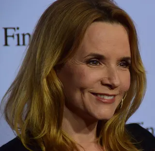 Görsel: Red Carpet Report on Mingle Media TV from Culver City, USA / CC BY-SA Lea Thompson