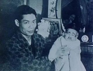 Görsel: Unknown authorUnknown author / Kamu malı Lee Hoi-chuen