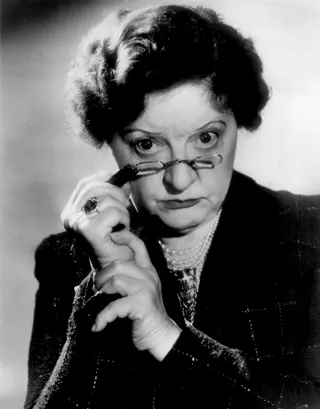 Görsel: NBC Television via the Bureau of Industrial Standards. It was not unusual for networks, studios or program sponsors to use either ad or publicity agencies to distribute publicity material. The "Bureau / Kamu malı Marion Lorne