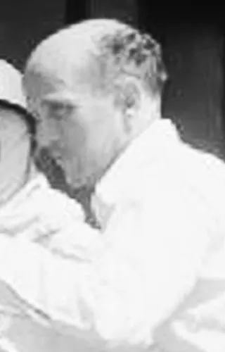 Görsel: James, P G (Lt), Royal Navy official photographer / Kamu malı Michael Powell