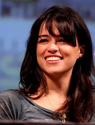 Görsel: Michelle_Rodriguez_2010.jpg: Gage Skidmore at https://www.flickr.com/photos/gageskidmore derivative work: Yanguas (talk) / CC BY-SA Michelle Rodriguez