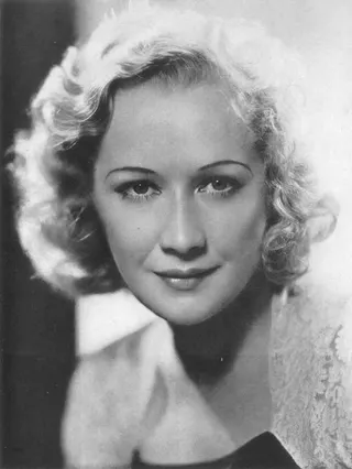 Görsel: Miriam_Hopkins_Argentinean_Magazine_AD_2.jpg: CINEGRAF magazine derivative work: Wildhartlivie (talk) / Kamu malı Miriam Hopkins