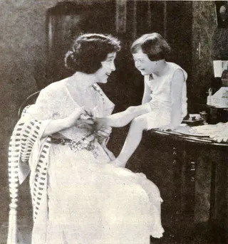 Görsel: Associated Producers / Kamu malı Muriel Frances Dana