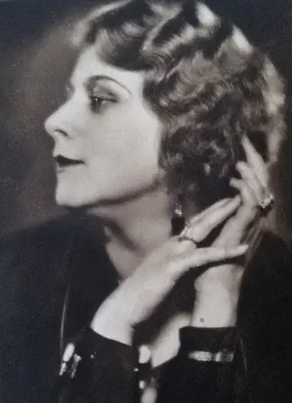 Görsel: AnonymousUnknown author / Kamu malı Nelly Gaierová