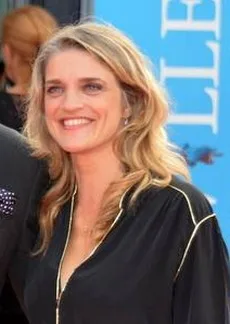 Olivia Cote
