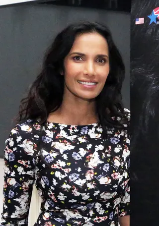 Görsel: This photograph was taken with a Canon EOS 5D Mark III by U.S. Embassy New Delhi. This image was created with Adobe Photoshop by u:Gpkp. / Kamu malı Padma Lakshmi