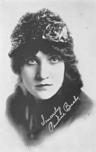 Görsel: Signed Witzel on bottom of photo / Kamu malı Pauline Bush