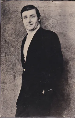 Görsel: Back jacket photo by Alex Gotfryd / Kamu malı Peter Benchley