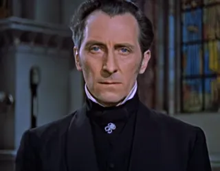 Görsel: Hammer films / Kamu malı Peter Cushing