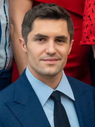 Phil Dunster