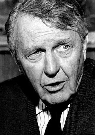Görsel: CBS / Kamu malı Ralph Bellamy
