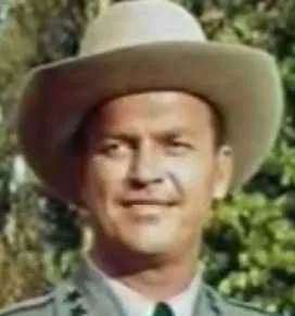 Görsel: derivative work: Rossrs (talk) Ralph_Meeker_in_Ada_trailer.jpg: Trailer screenshot / Kamu malı Ralph Meeker