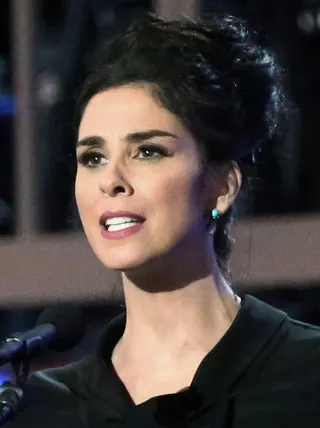 Görsel: Ali Shaker/VOA / Kamu malı Sarah Silverman