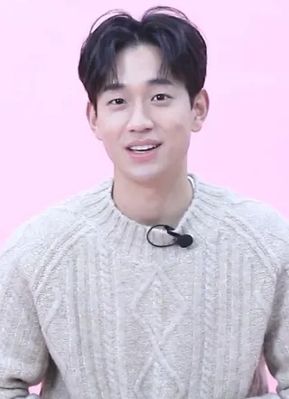 Görsel: K-POPIT 케이팝잇(TV10) / CC BY Shin Hyun-seung