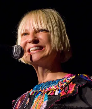 Görsel: (Kirk Stauffer) / CC BY-SA Sia Furler