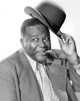 Görsel: Publicity still-CBS-TV. The photo can be dated by the years the Amos 'n' Andy television show was in production. Comparing the photo with File:Spencer Williams Alvin Childress Amos n Andy 1952.JPG, an / Kamu malı Spencer Williams