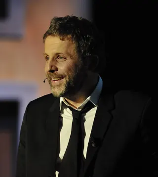 Görsel: Stéphane_Guillon_Montreux_Comedy_Festival_2010_(2).jpg: Montreux Comedy Festival (c) Olivier Wavre / Montreux Comedy Festival 2010 derivative work: Totodu74 (talk) / CC BY-SA Stéphane Guillon