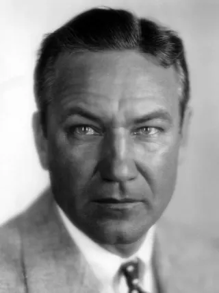 Görsel: Photographer unknown; work-for-hire on behalf of Paramount Pictures. / Kamu malı Victor Fleming