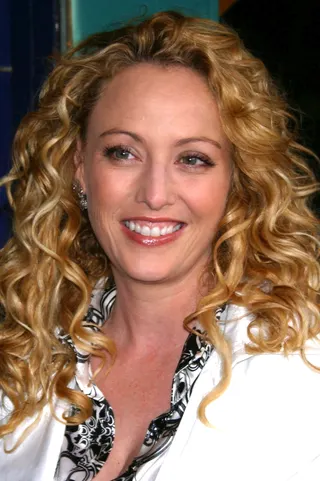Görsel: VirginiaMadsenSFIFF06.jpg: Cirne at https://www.flickr.com/photos/cirne/ derivative work: Tabercil (talk) / CC BY-SA Virginia Madsen