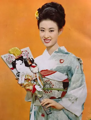 Görsel: 国際情報社 / Kamu malı Yoshiko Mita